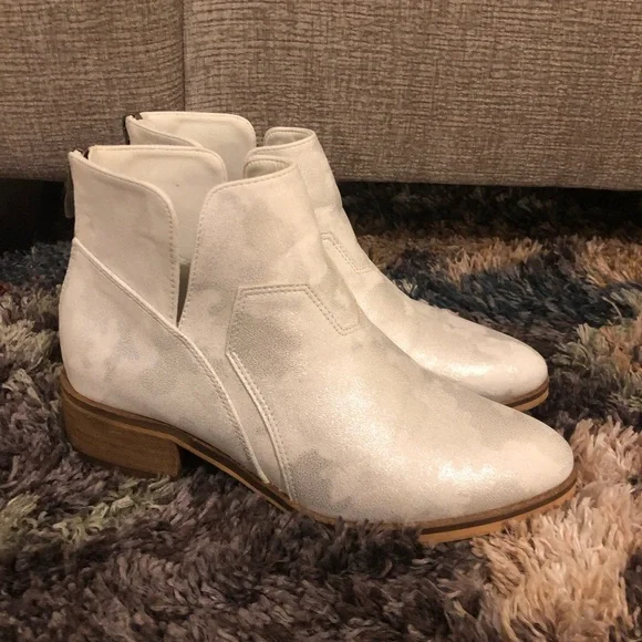 White Ankle Boots - Picture 1 of 7